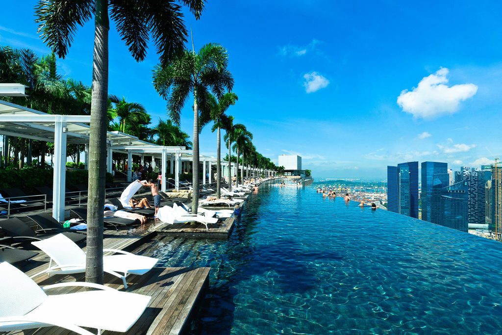 Mergulhe nas piscinas mais luxuosas do mundo 3 3 Marina Bay Sands