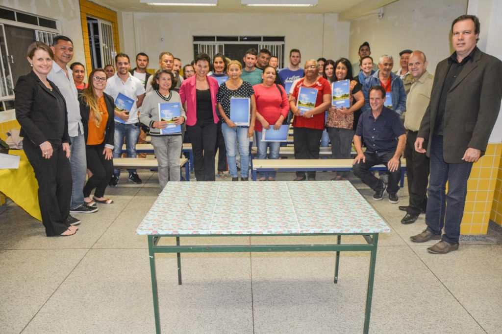 Mais de 1.600 famílias já foram contempladas com a regularização de imóveis em Pinhais 1 @Entrega escrituras