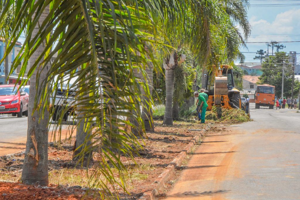 Mutirão de limpeza no Bairro Maria Antonieta 1 Mutirão