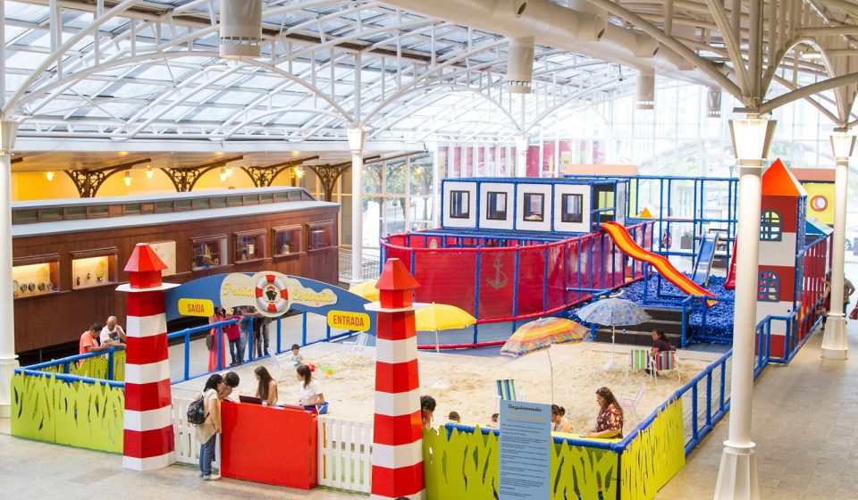 Praia indoor Shopping Estação