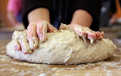 Programa Pinhais Desenvolvimento oferece curso de Preparo de Pães e Bolachas