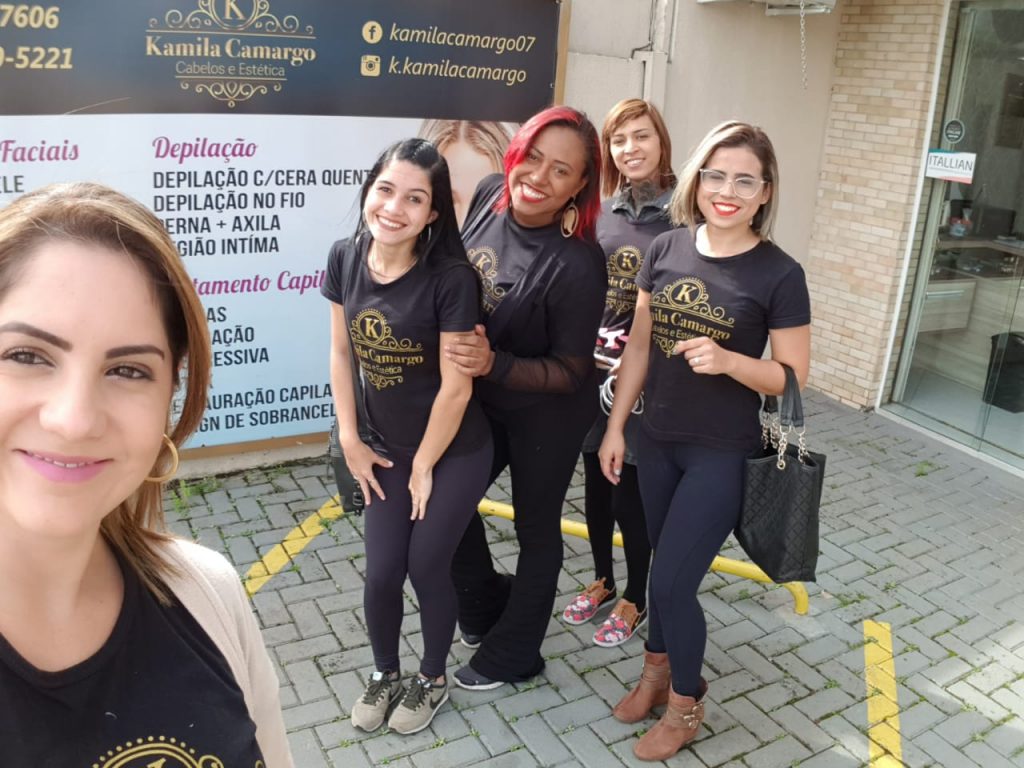 Salão de Pinhais e CRAS do Bairro Alto promovem dia de beleza voluntário. 10 kamila camargo cras bairro alto 10