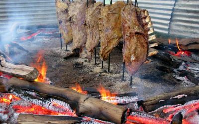 Supermercado de Pinhais terá costela fogo de chão no sábado.