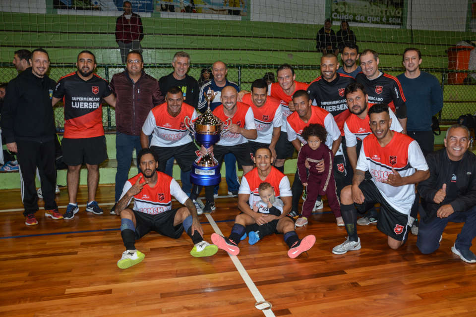 Atlético de Pinhais vence a final e leva o título da 22ª Copa de Futsal Adulto 1 premiacao copa futsal foto deise faganello 8622 1