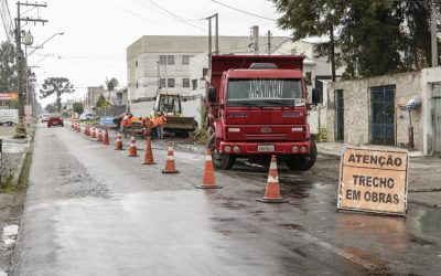Prefeitura inicia obras de revitalização da Rua Manoel Bandeira