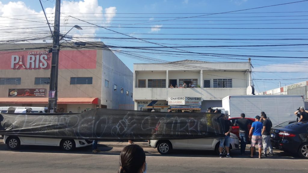 Comerciantes de Pinhais fazem protesto contra o “Lockdown” 1 protesto pinhais