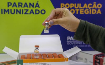 Paraná recebe mais 227,4 mil doses de vacina contra Covid-19 nesta sexta-feira