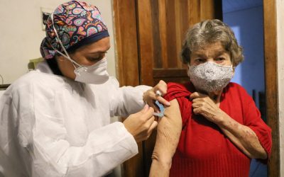 Pinhais participa do lançamento da Campanha Corujão da Vacinação