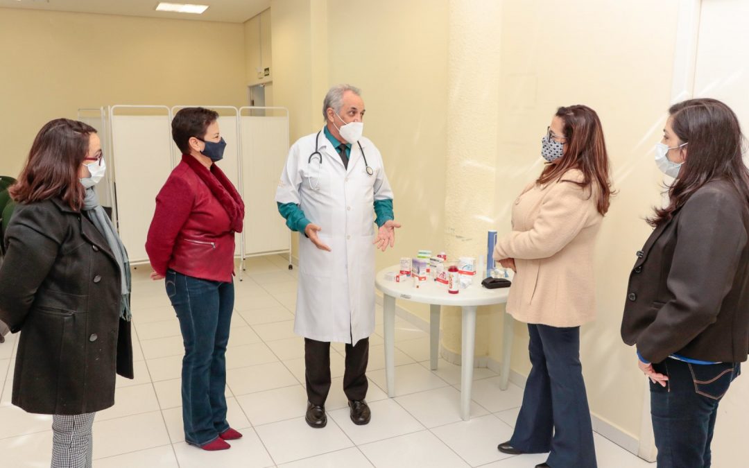 Depois de ficar em coma por 45 dias, médico se dedica a atender no Mutirão de Saúde de Pinhais