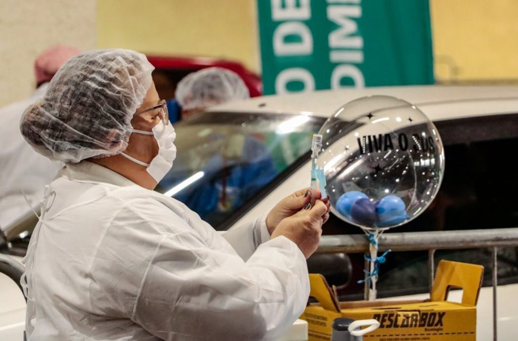 Segue vacinação contra a Covid-19 em Pinhais