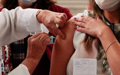 Confira como está sendo realizada a vacinação contra a Covid-19 em Pinhais