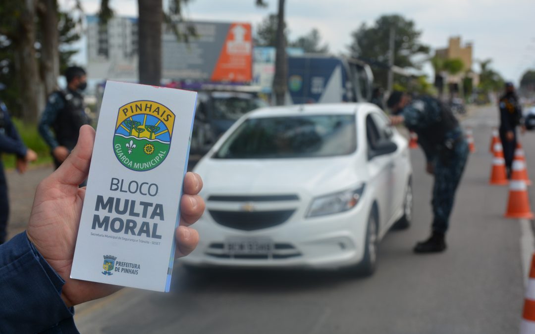 Pinhais lança campanha educativa de trânsito “Bloco da Multa Moral”