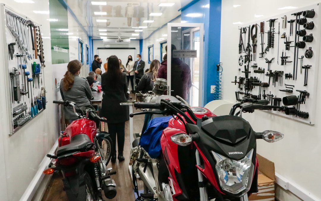 Prefeitura de Pinhais tem recorde na oferta de vagas de cursos profissionalizantes