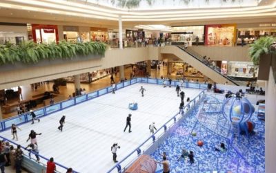 Shopping de Curitiba inaugura pista de patinação no Gelo