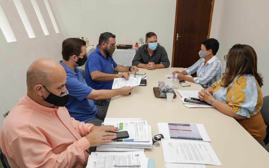 Prefeita assina Ordem de Serviço para construção da nova Escola Poty Lazzarotto