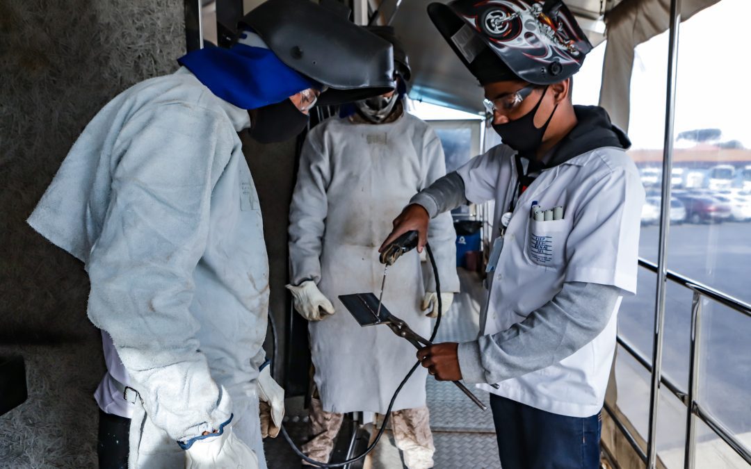 Pinhais 30 anos: cursos profissionalizantes geram oportunidades que mudam a vida das pessoas