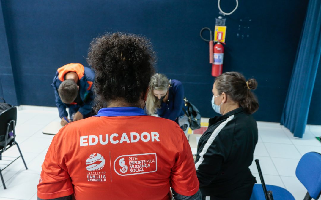 Parceria com Instituto Família Barrichello possibilita formação de profissionais em Pinhais