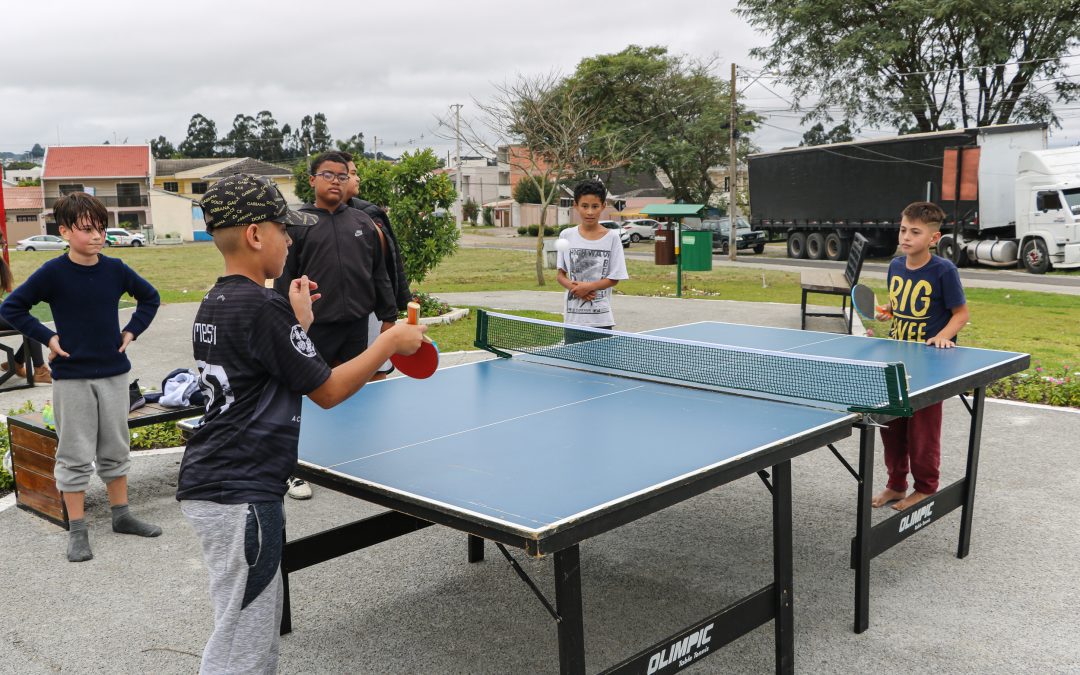 Esporte na Praça levou várias atividades para a comunidade do bairro Pineville