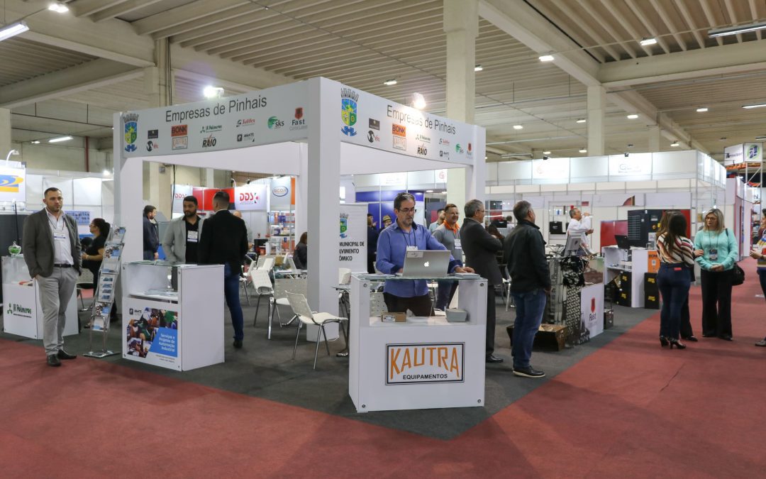 Estande da prefeitura expõe 10 empresas de Pinhais na Induspar