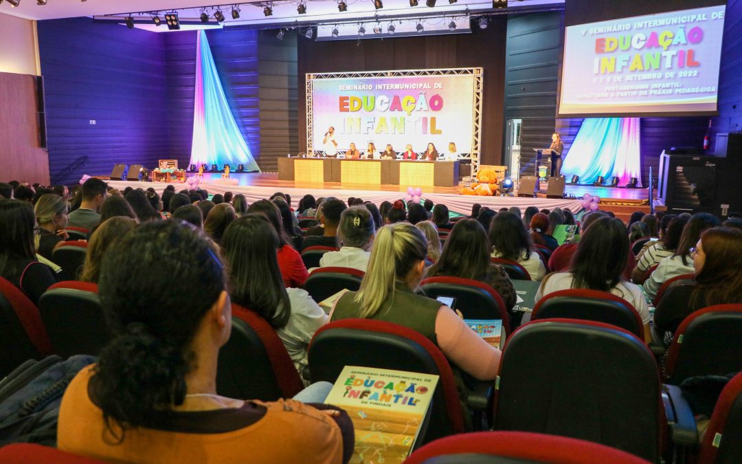 5º Seminário Intermunicipal de Educação Infantil reúne centenas de profissionais em Pinhais