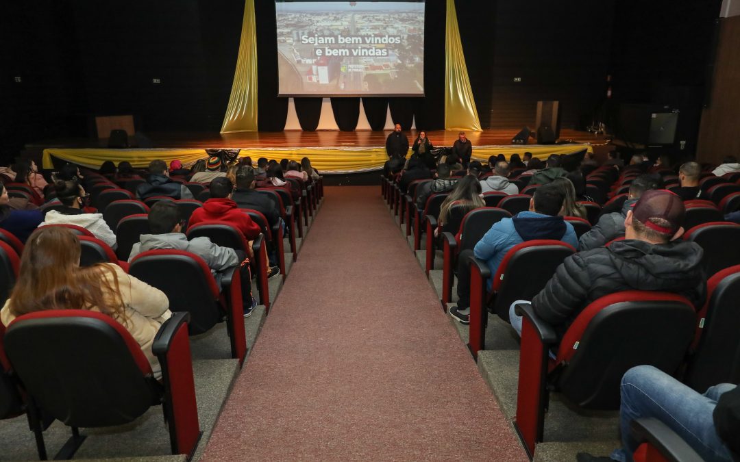 Prefeitura contrata 106 novos profissionais para serviços de atendimento ao público