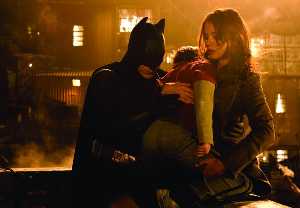 Veja onde assistir os filmes do Christopher Nolan no streaming: HBO max e Lions Gate 3 Batman begins