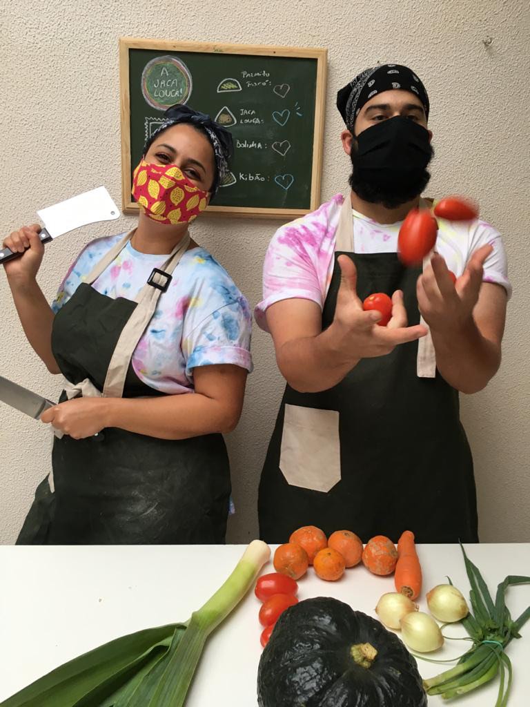 Do voluntariado ao amor: Conheça a história do casal que se conheceu em uma ação social 1 GoodTruck Brasil Casal