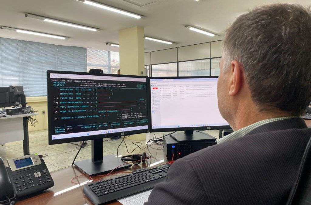 Salário de R$ 17 mil! Concurso para Auditor Fiscal no Paraná aberto