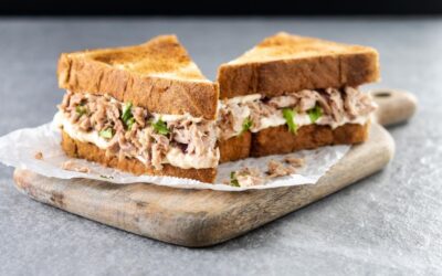Patê de frango cremoso e saboroso para sanduíches