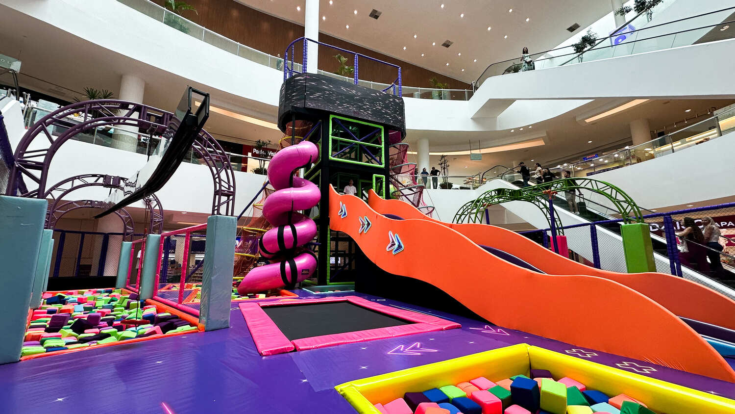 Shopping Palladium Curitiba apresenta Arena Pulorama com diversas atrações para as crianças