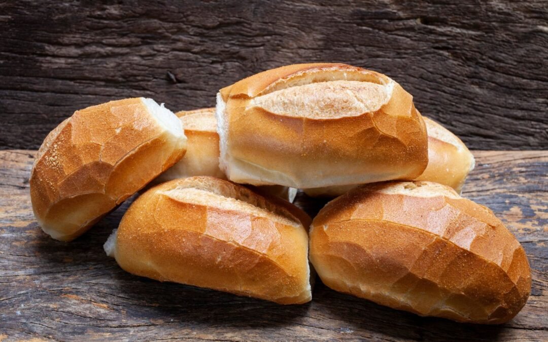 Pão Francês Caseiro: a receita possível para ter casca crocante e miolo macio!