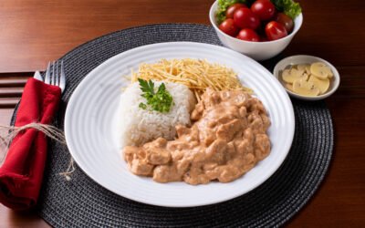 O Segredo do Strogonoff de Carne Perfeito: Cremoso e Saboroso como o de Restaurante!