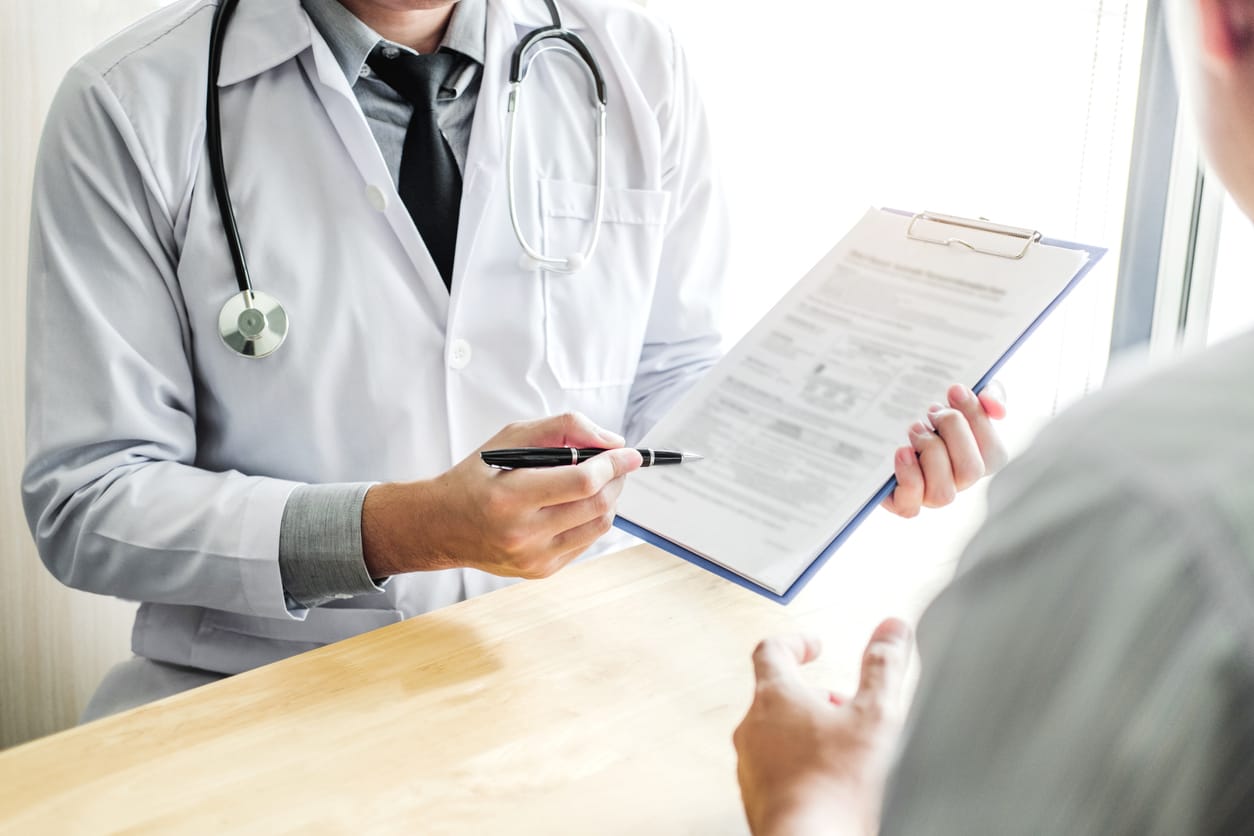 Clínicas de recuperação apostam em tratamento humanizado para o alcoolismo, dependência química e vício em jogos