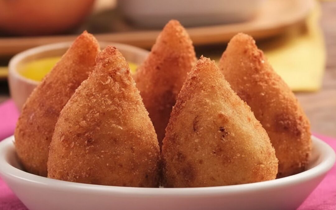 Coxinha com massa de batata: a receita fácil para uma casquinha crocante e recheio cremoso!